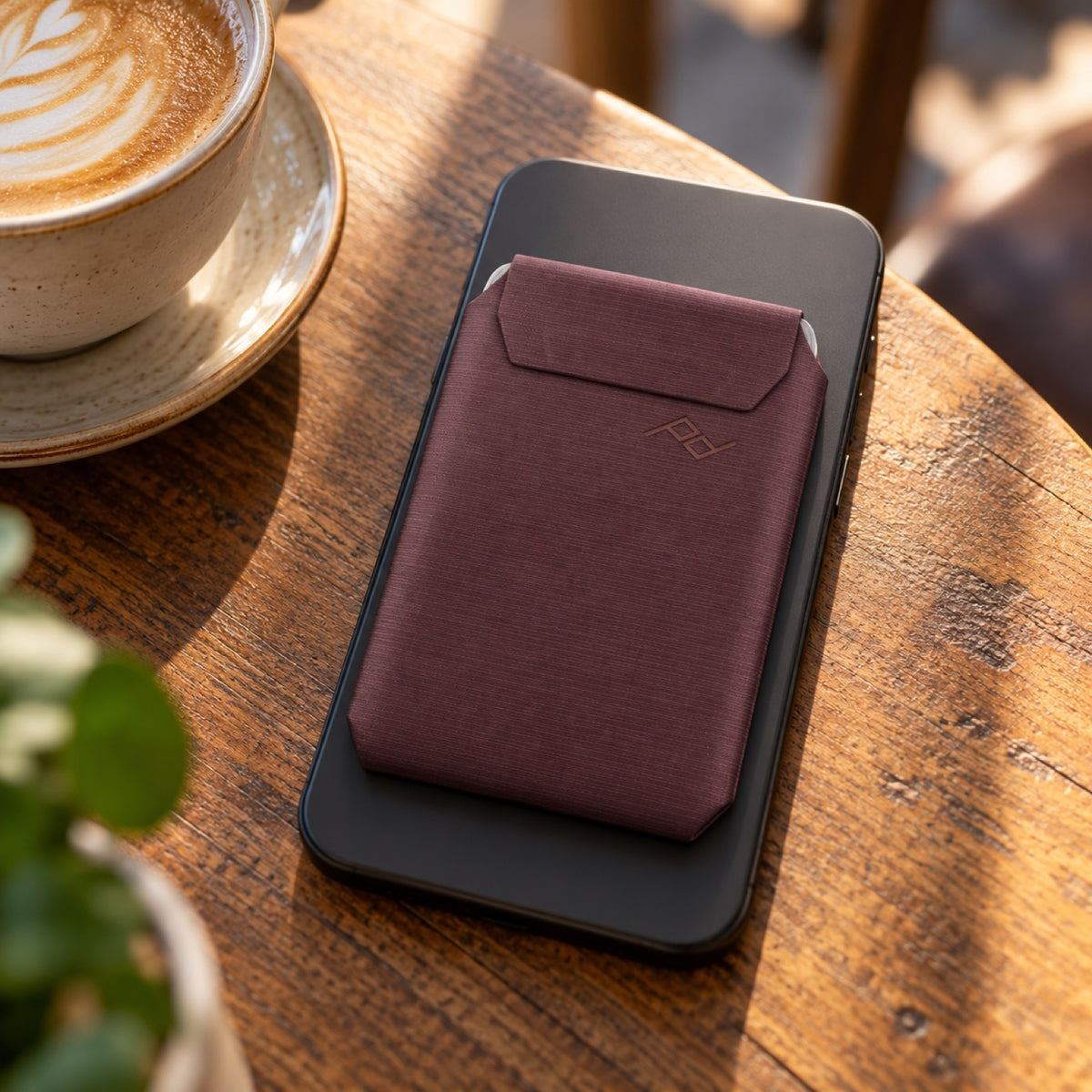 Peak Design Wallet Slim – Eclipse – Illustrationsfoto (KI)