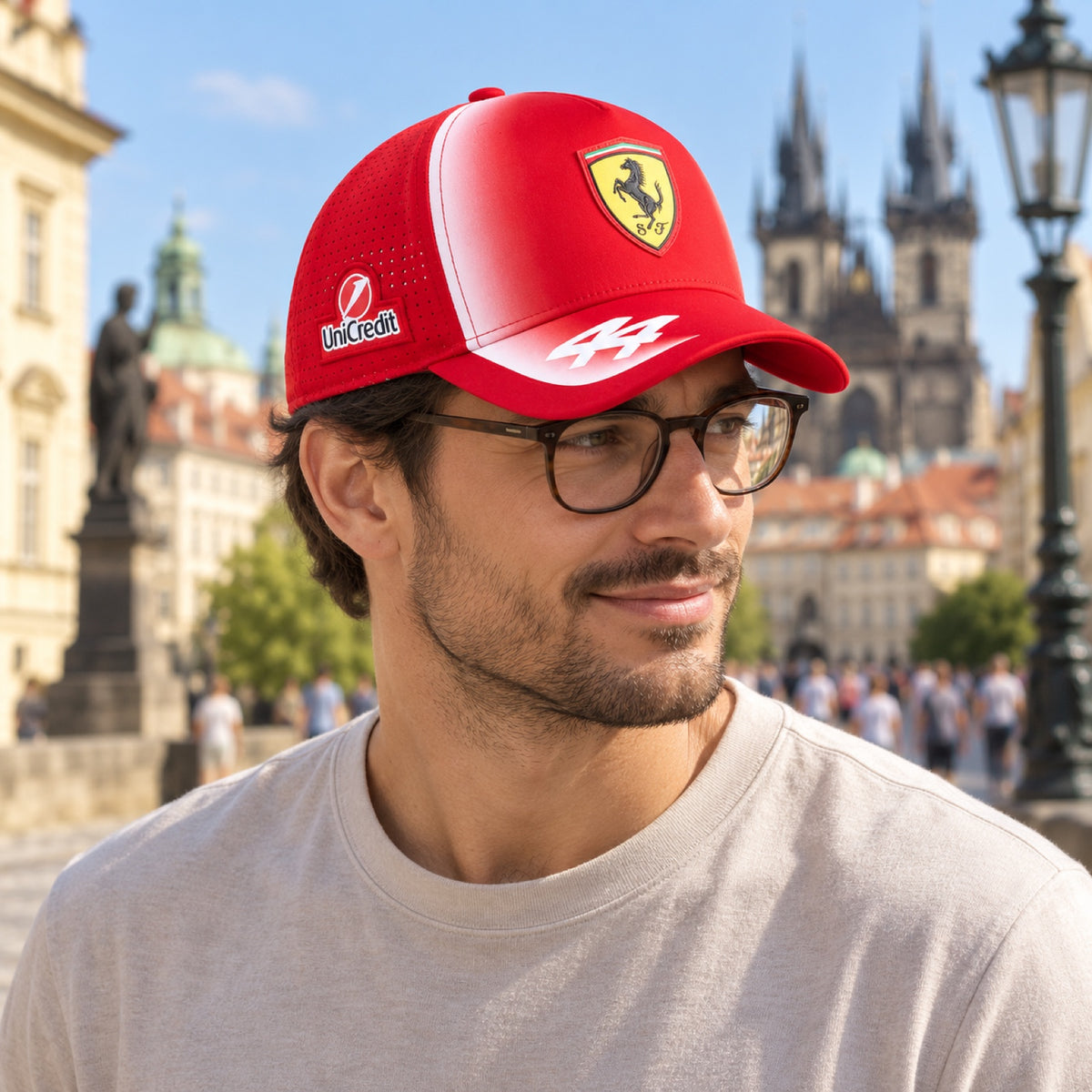 Lewis Hamilton Scuderia Ferrari F1 x Puma Cap – Team Edition – Illustrationsfoto (KI)