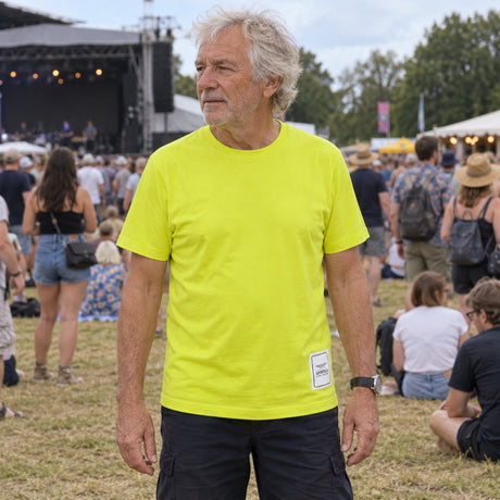 Aston Martin F1 Team LOGO Casual T-Shirt – Light Yellow – ilustrační foto (AI)