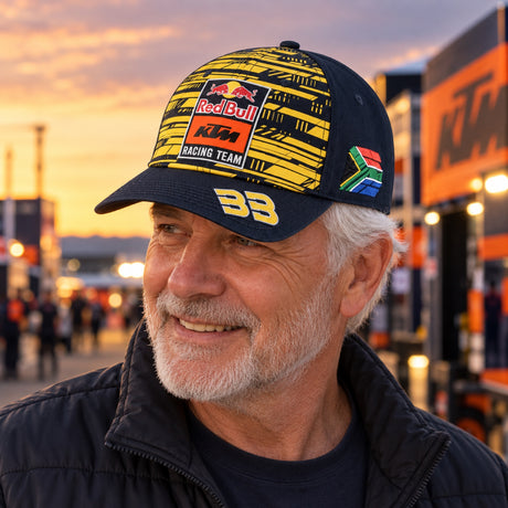 KTM Red Bull Racing Fan-Cap – Brad Binder – Illustrationsfoto (KI)