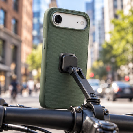 Peak Design Everyday Fabric Case – iPhone 17 Air – Sage – illustrative photo (AI)