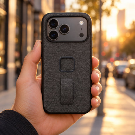 Peak Design Everyday Loop Case Slimlink iPhone 18 Pro – Charcoal – Illustrationsfoto (KI)