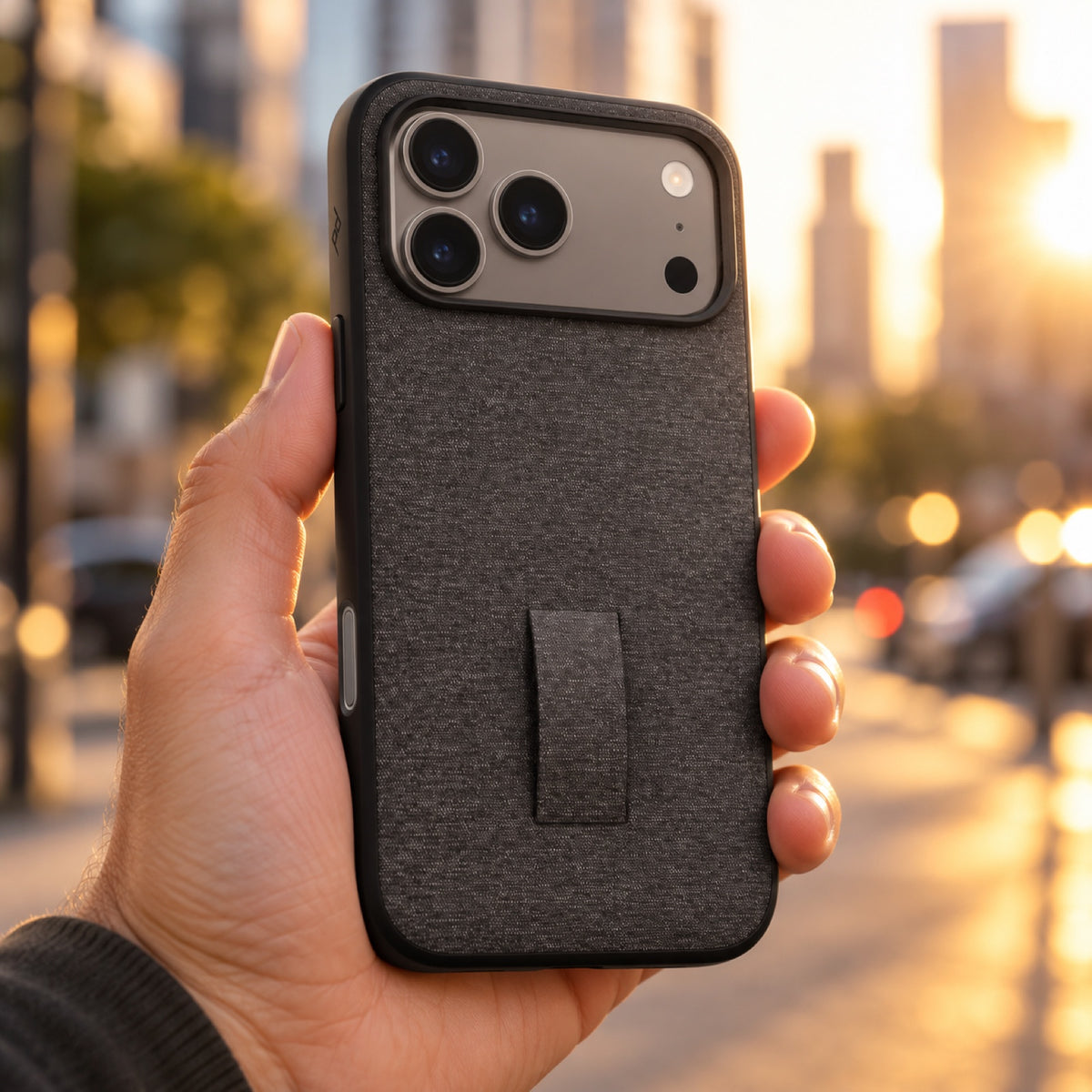 Peak Design Loop Case Non-Slimlink iPhone 18 Pro Max – Charcoal – illustrative photo (AI)