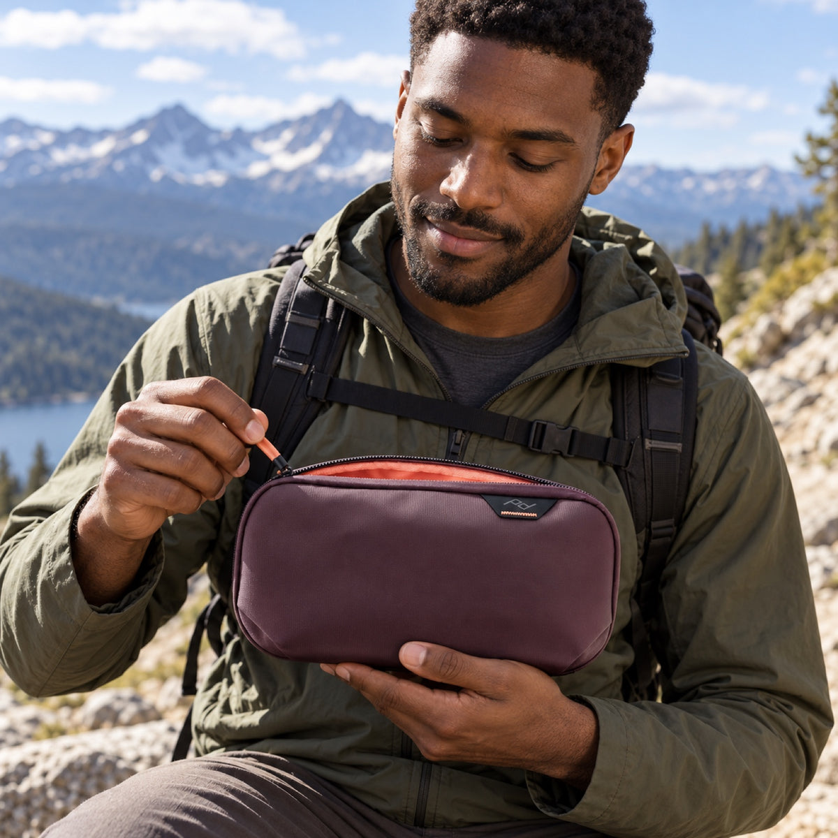 Peak Design Tech Pouch Small – Eclipse – Illustrationsfoto (KI)