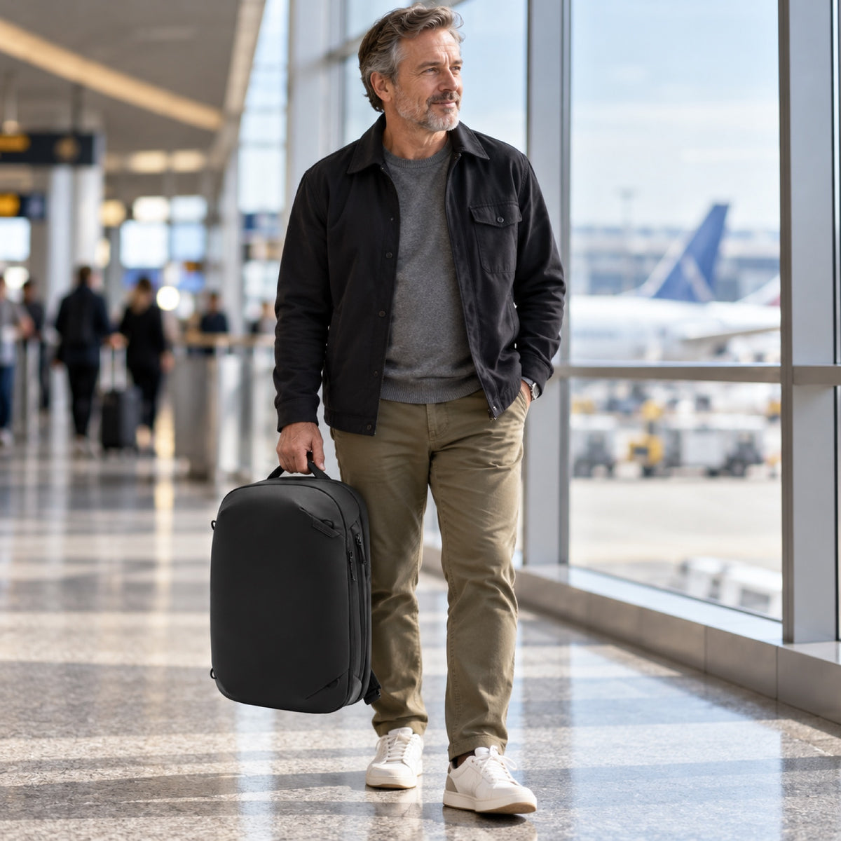 Peak Design Travel Backpack 20L – Schwarz – Illustrationsfoto (KI)