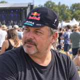 Red Bull Bora Hansgrohe Cycling Cap – SPECIALIZED Team Edition – ilustrační foto (AI)