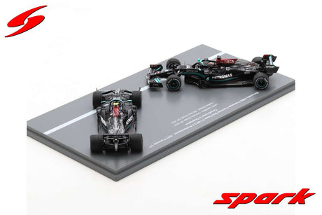 Spark Modellset Mercedes AMG W12 L. Hamilton + V. Bottas GP Abu Dhabi 2021