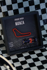 PETROL ART 3D-Rahmen Monza mit Toro Rosso STR3 Sebastian Vettel Modell im Maßstab 1:43
