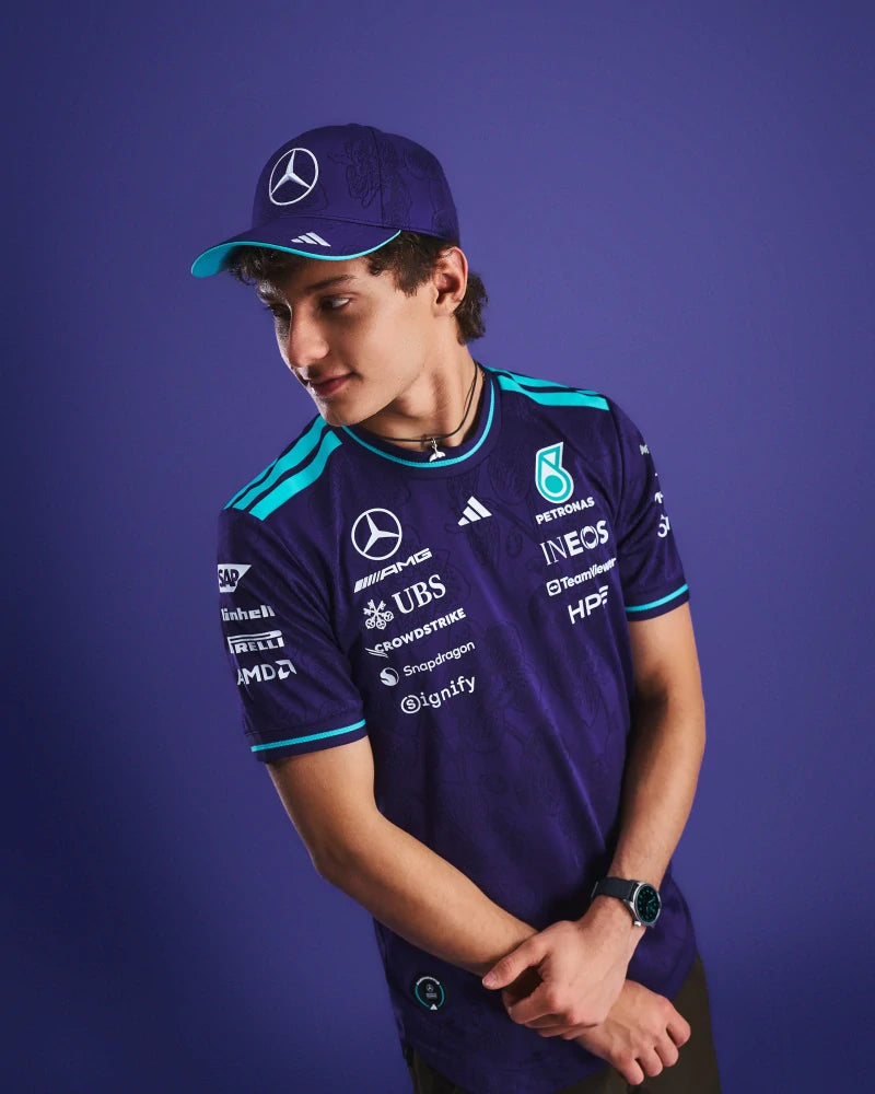 Mercedes-AMG PETRONAS F1 x Adidas Authentic Team-T-Shirt – Lila, Singapore 2026 Edition