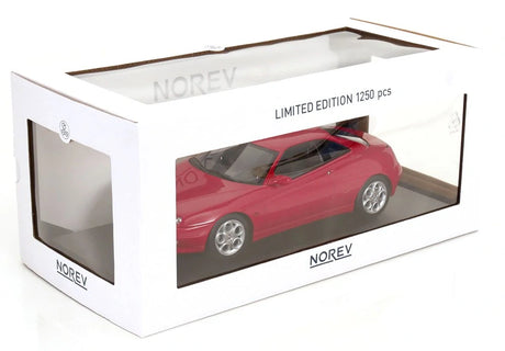 Norev Alfa Romeo GTV 1999 Model 1:18 – Red